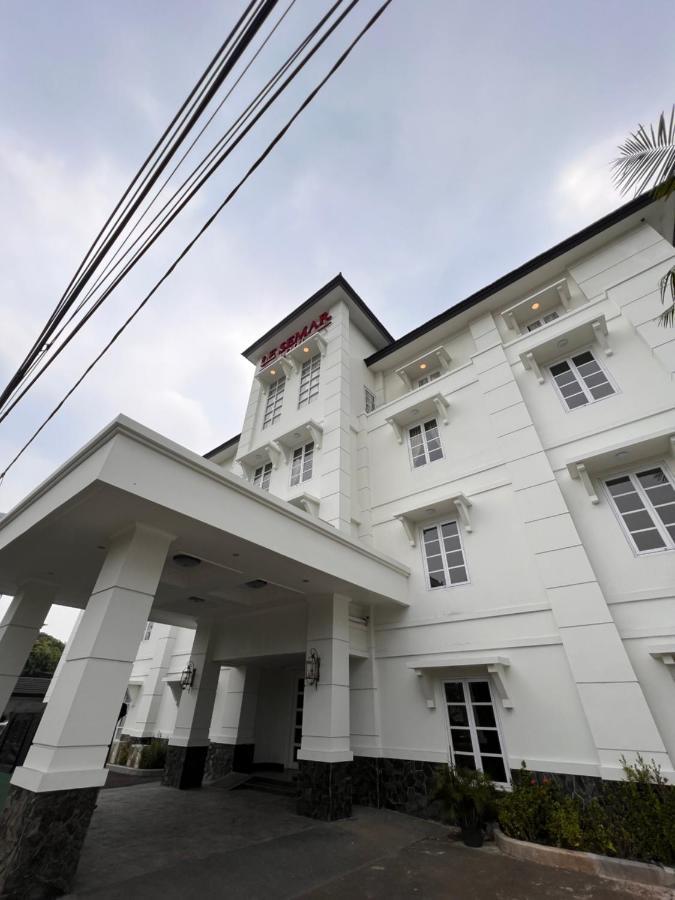 Le Semar Hotel Karawaci Dahung Bagian luar foto