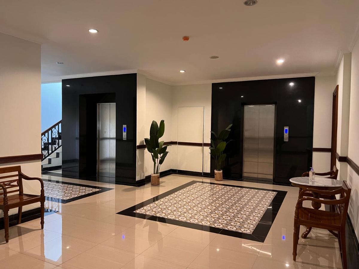 Le Semar Hotel Karawaci Dahung Bagian luar foto