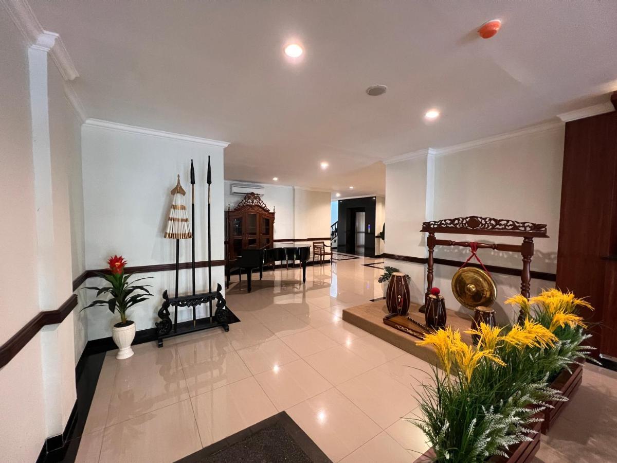 Le Semar Hotel Karawaci Dahung Bagian luar foto